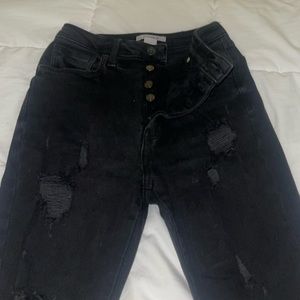 High-waisted black jeans